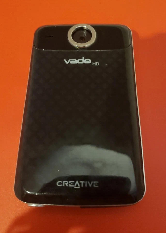 Cámara de video de bolsillo CREATIVE VADO HD - Usada Foto 2 de 4