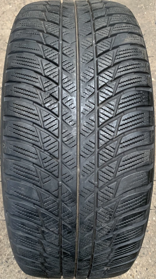 4 Original BMW Roues D'Hiver Coiffant 819 M 225/40/18 92V + M+S F40 F44 8092352 - Bild 3 von 4