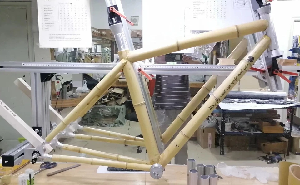 Cuadro de bicicleta de bambú - construido a medida Foto 3 de 4