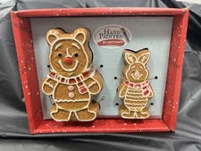New Disney Winnie The Pooh Gingerbread Salt & Pepper Ceramic Christmas Shakers