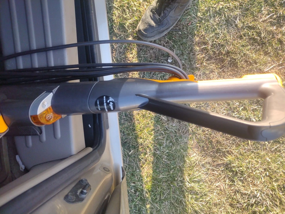 Aspiradora vertical Dyson Ball Multi Floor 2 - amarilla Foto 3 de 4