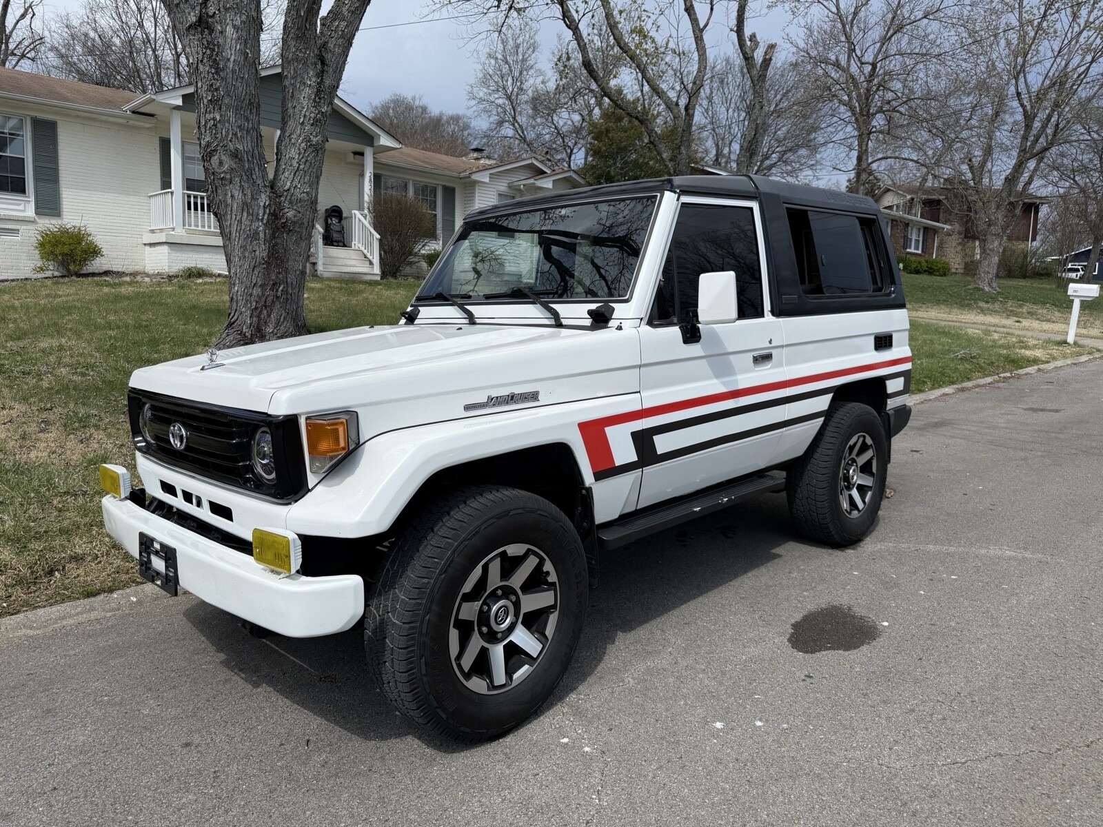 Picture 1 of 25