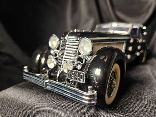 Franklin Mint 1940 Duessenburg SJ Towncar 1:24 Scale Inv. #3267 - Picture 2 of 5