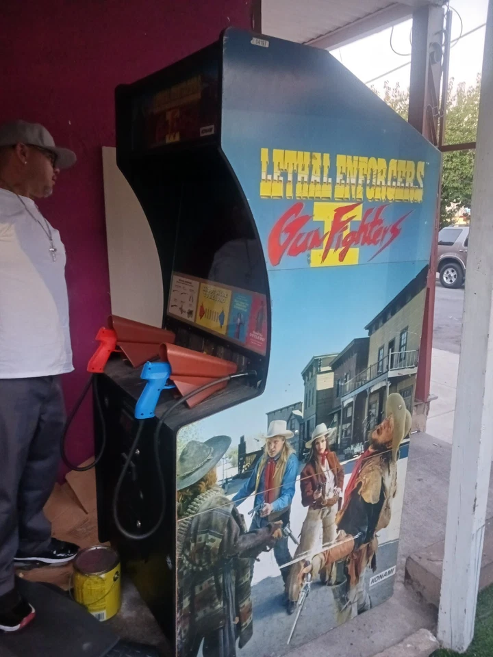 Máquina empujadora de cuartos Lethal Wepan Foto 2 de 4