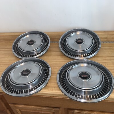 71-77 Ford Comet/ Maverick/78 Zephyr 14'' Hubcap #692 Wheel Cover Set 4 Oem Ford