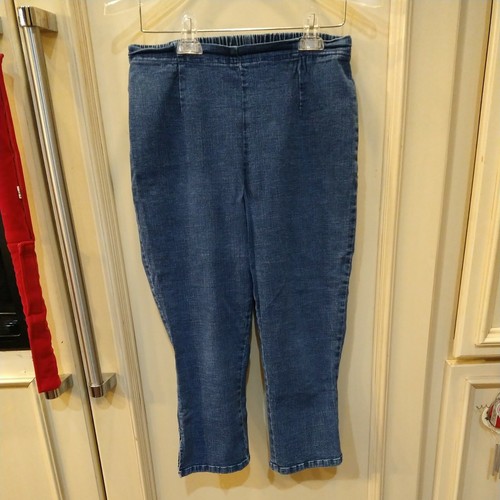Faded Glory Ladies Crop Stretch Blue 