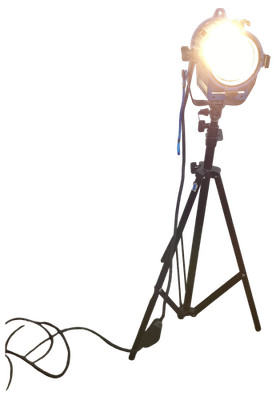 ARRI 650W TUNGSTEN FRESNEL LIGHT
