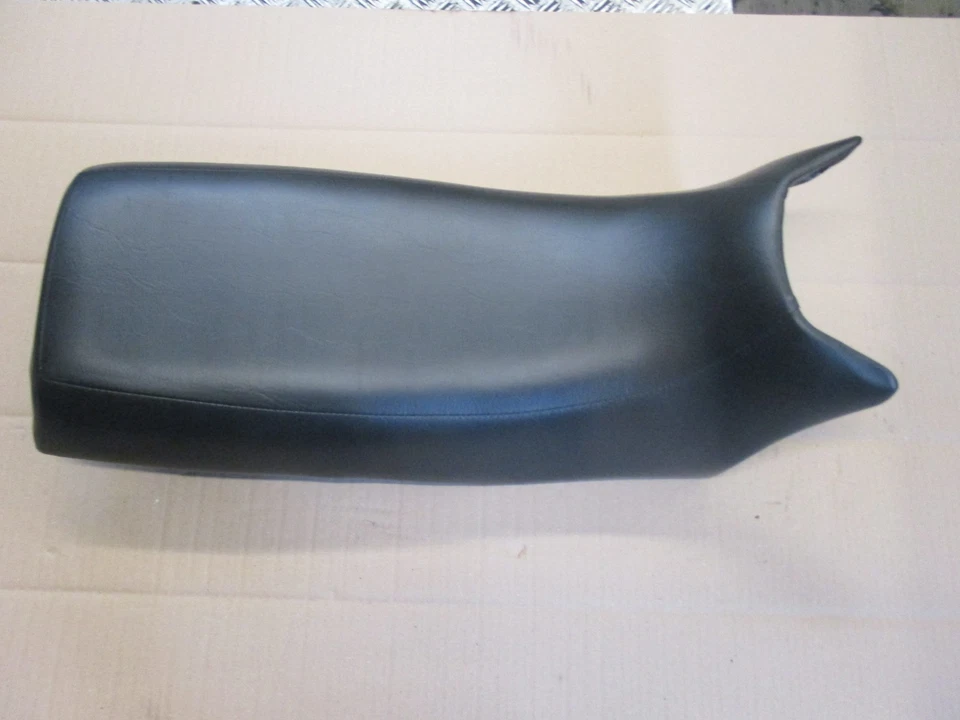 Selle refaite à neuf pour Yamaha 600 XT - 2KF - Photo 2/3