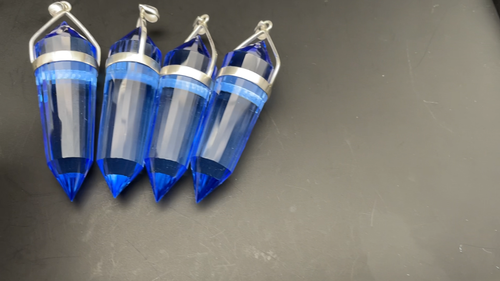 Ciondolo Cristallo Blu Sintetico 24 Lati Stile Vogel - Video 1 di 1