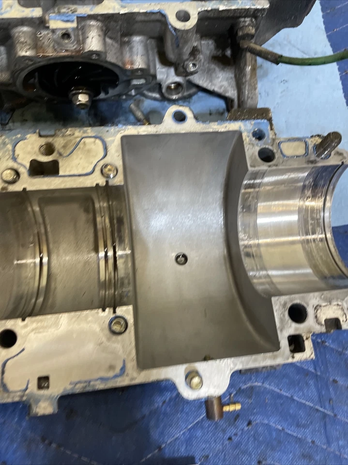 Juego de mitades de cárter Polaris Rmk 700 2006 168 Foto 3 de 4