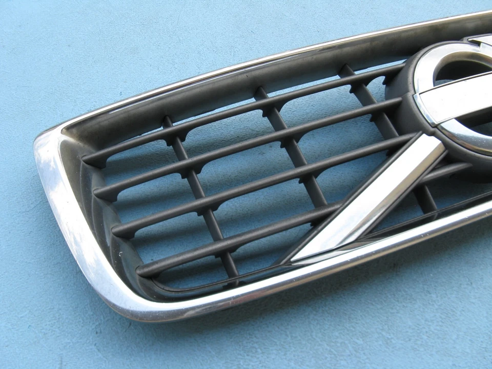 10 11 12 13 VOLVO S80 SUPERIOR SUPERIOR PARACHOQUES DELANTERO CUBIERTA REJILLA EMBLEMA CROMO OEM USADO Foto 2 de 4