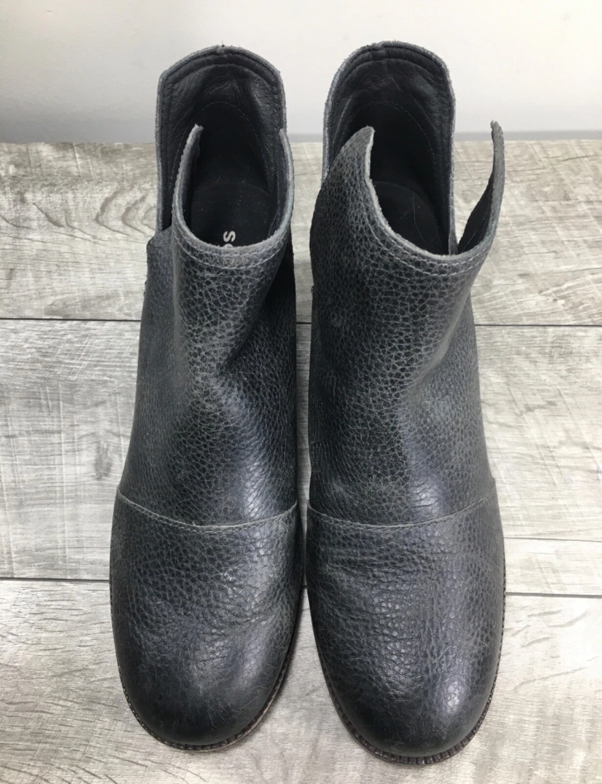 sorel cate cutout leather waterproof boots