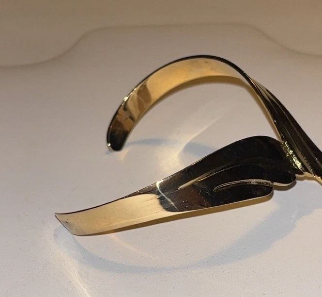 Impresionante Elegante Brazalete Brazalete Brazalete Pluma Torque Tono Dorado 8" Foto 4 de 4