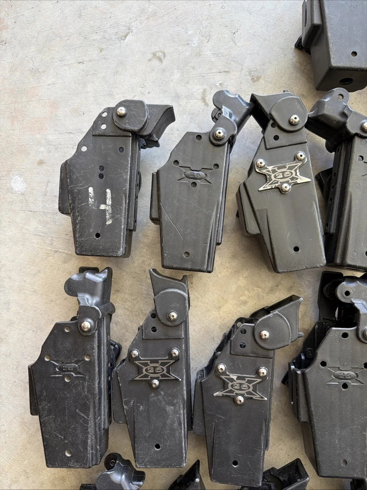 26x Lot Blade Tech X26 Taser Holster Police Duty Belt Right Hand With Belt Clip - Image 3 of 4