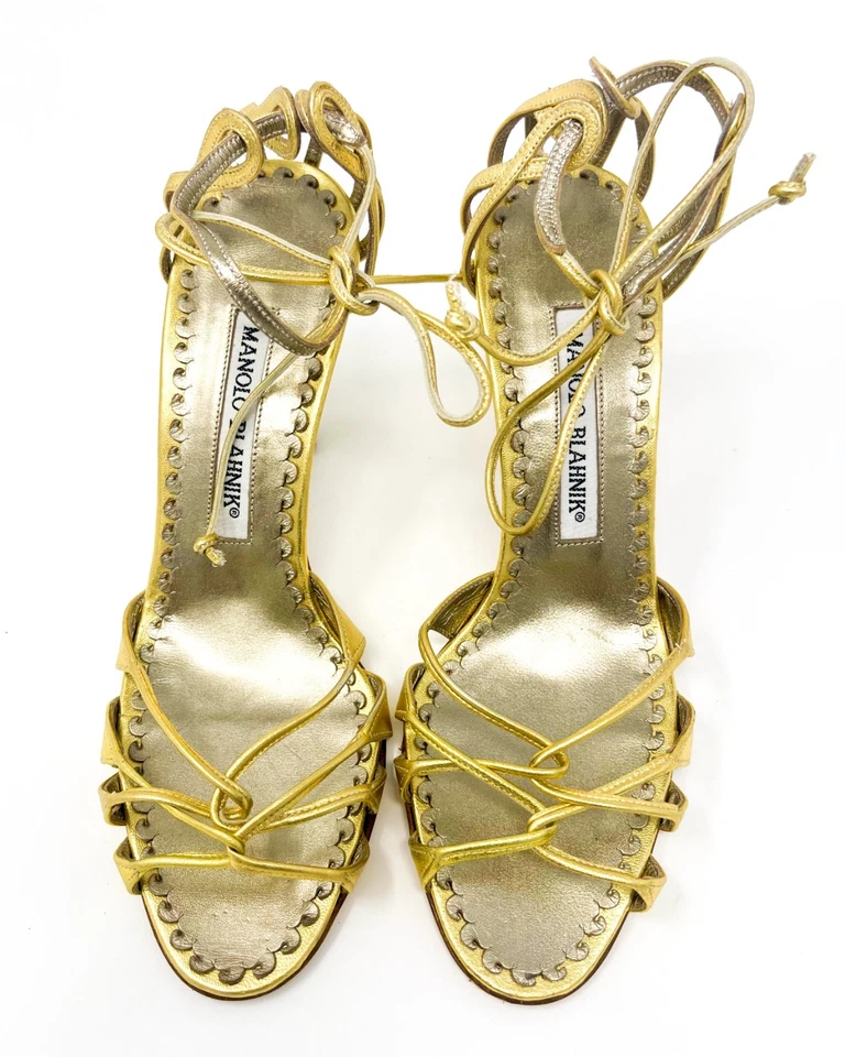 Manolo Blahnik Gold Metallic Lambskin Leather Ankle Wrap Heels 35.5/5.5 US - Image 4 of 4