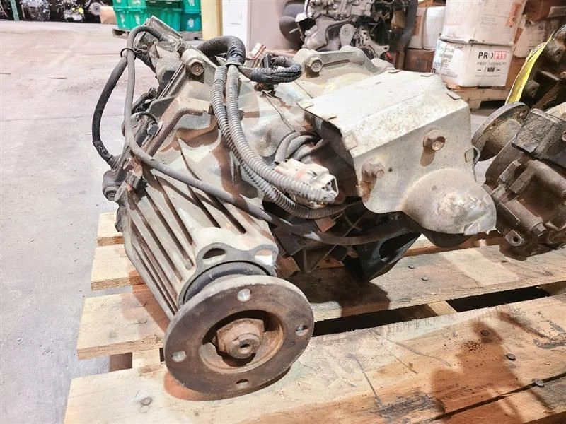 98 99 00 01 02 ISUZU RODEO TRANSFER CASE 2 DR SPORT 4 DR AT 3.2L 6 CYLINDER - Image 3 of 4