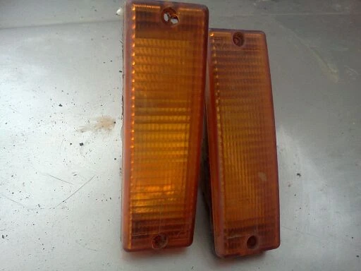 Jaguar Vanden Plas 1985-88 XJ6 Front Signal #32a - Image 2 of 3