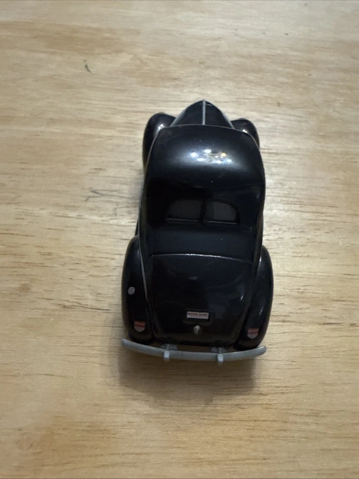 Disney Cars Toys Hot Rod Junior Luna, Miniatura, Coleccionable Coche de Carreras Automóvil Foto 4 de 4