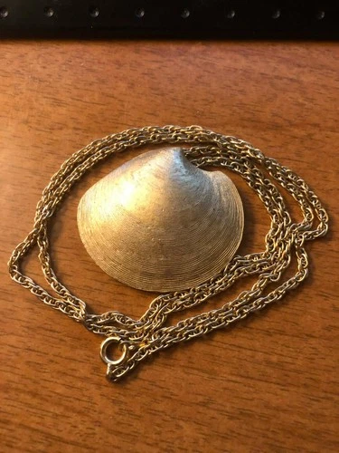Vintage Trifari Shell Pendant Necklace w/Chain Gold Tone Costume Jewelry