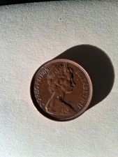 1975 Great Britain Queen Elizabeth II 2 New Pence Coin