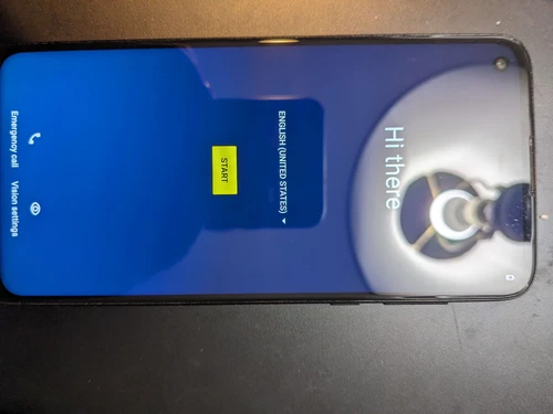 Motorola Moto G Power Xt2041DL - 64 GB (TracFone) 4GB RAM. Overheated Charging.