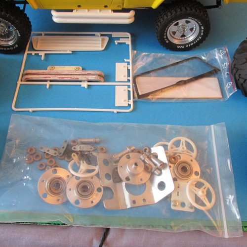TAMIYA CUSTOM HILUX BRUISER 1/10 RC VINTAGE WITH ALUMINUM CHASSIS PARTS LOT RARE - Photo 6/16