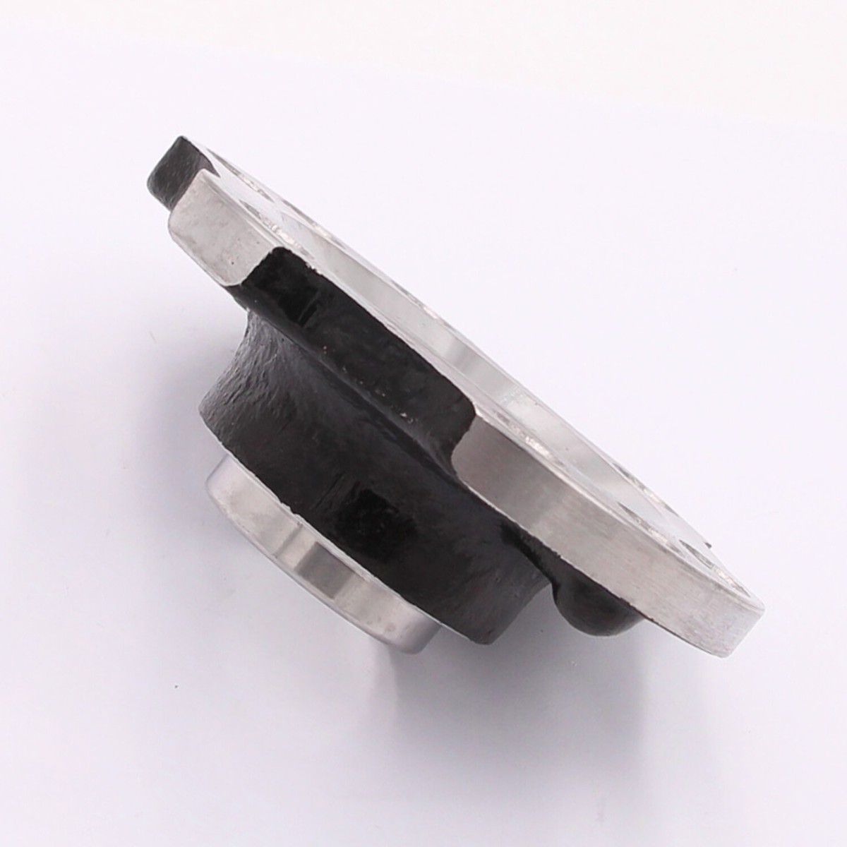 Front Axle Flange Fits for 98-07 Toyota Land Cruiser Lexus Wheel