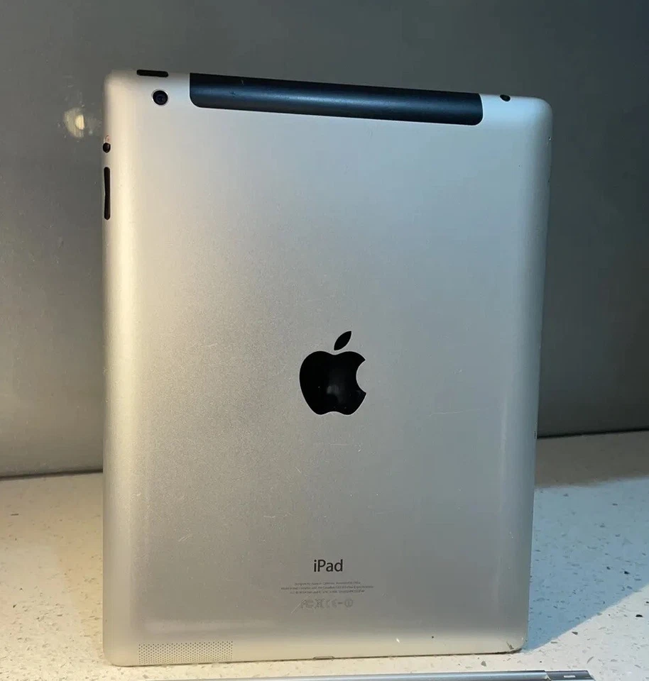 Apple iPad 4th Gen. 64GB WiFi+Cellular, A1460, Excellent Condition - Image 2 of 4