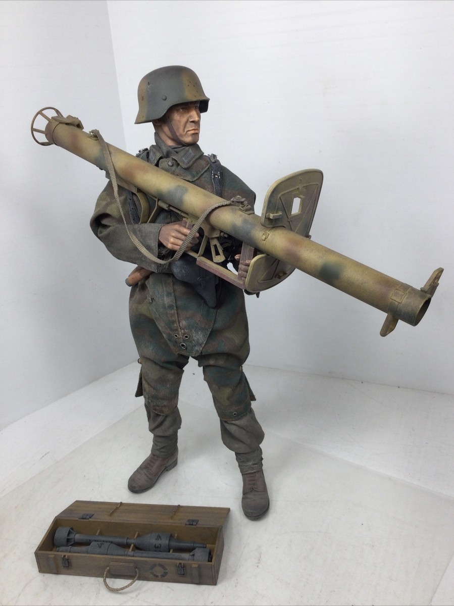 ミリタリー WWII Konigsberg 1945 German Tank Hunters