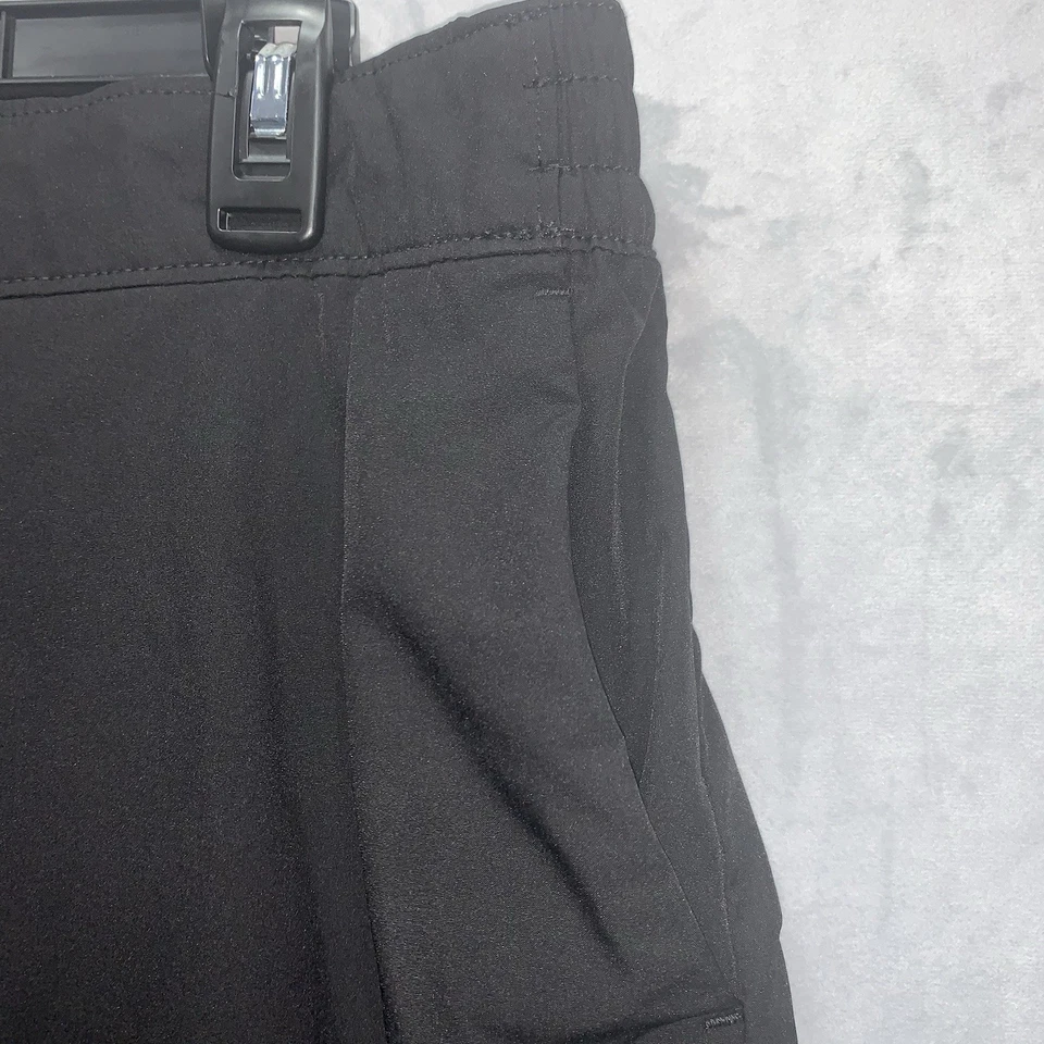 Falda de baño Speedo negra para mujer talla grande falda corta con pantalones cortos Foto 2 de 4