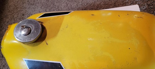 Original 1970’s Yamaha DT400 Fuel Gas Tank Enduro Yellow - Picture 9 of 19