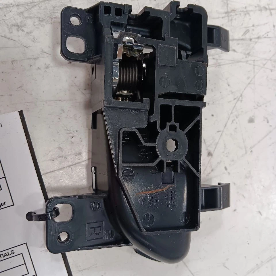 Manija de puerta interior trasero pasajero derecho Subaru Forester interior 2016 2017 2018 Foto 2 de 4