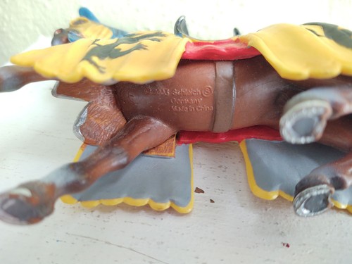 Retired 2003 Schleich World of Knights-Jousting Tournament- Black Knight-Horse - Picture 9 of 9
