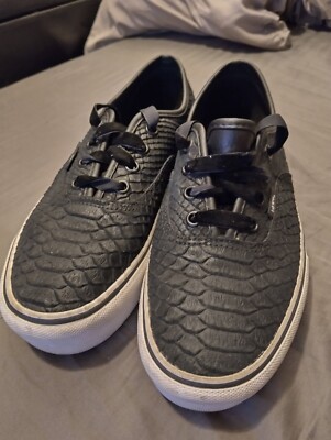 VANS Size 7.5 Authentic Leather Platform Snake  Black