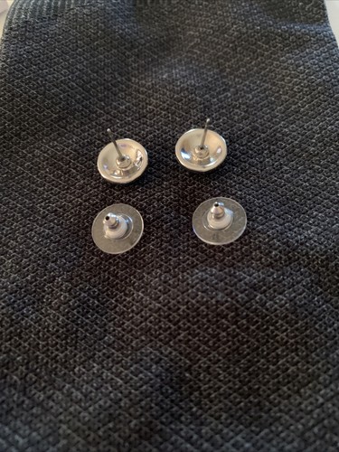 NWOT BROOKS BROTHER SILVER TONE BLUE ENAMEL STUD EARRINGS .5" CS119 - Picture 5 of 5