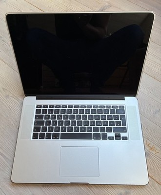 MacBook Pro 15,4  Mitte 2015   i7 2,2 GHz, 16 GB RAM, 512GB SSD