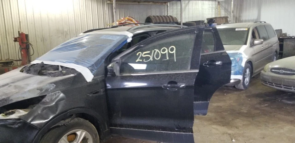 Задние тормоза подходят для 13-18 C-MAX 2111192 - Изображение 2 из 4