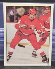 82 Topps Stickers John Ogrodnick 🚨🚨🚨 Detroit Red Wings 
