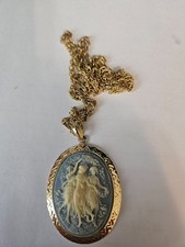 vntage cameo wedgewood blue