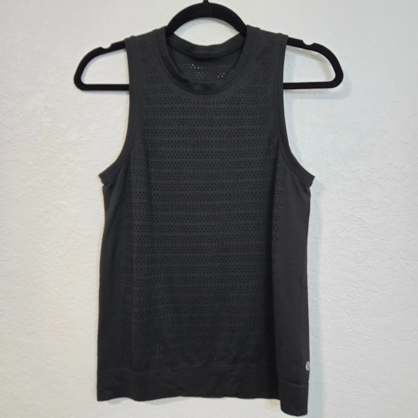 Lululemon 0 Breeze By Perforated Black Tank Top Athletic Workout Activewear