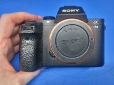 Sony ilce-7m2 A72 A7II Full Frame LOW SHUTTER Body Only 9540