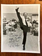 EXCEPTIONAL 8x10 GLOSSY INSCRIBED SIGNED PHOTO BY RAY BOLGER 
