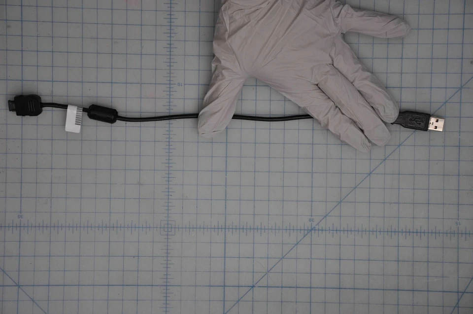 Genuine Lenovo USB Cable for USB/PCMCIA External 24X CDROM 00N8245 - Image 2 of 4