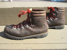 Lowa Boots Mens 8.5 Vintage Mountaineering Hiking Leather Vibram Made in Germany