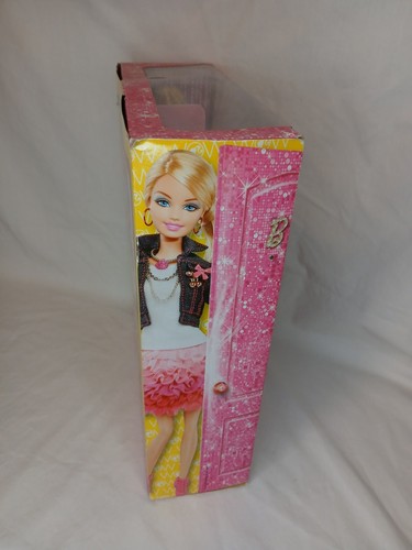 Barbie Glam Shower Playset - Includes Doll, Shower & Bathroom Accessories NIB - Picture 6 of 16