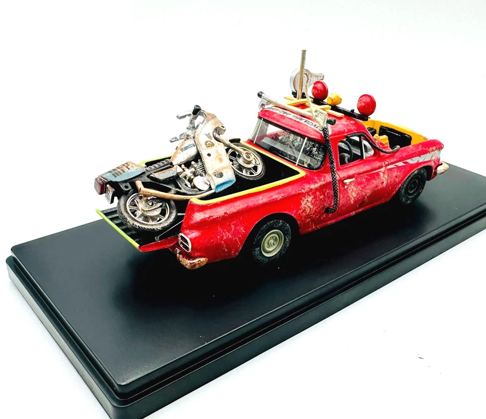 ACE 1/43 MAD MAX HOLDEN EJ UTE with GOOSES KAWASAKI MOTORBIKE MOVIE NEW RESIN - Image 2 of 4