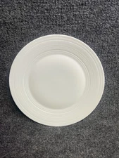 Jasper Conran at Wedgwood, White Embroidered Strata Dinner Plate NWT