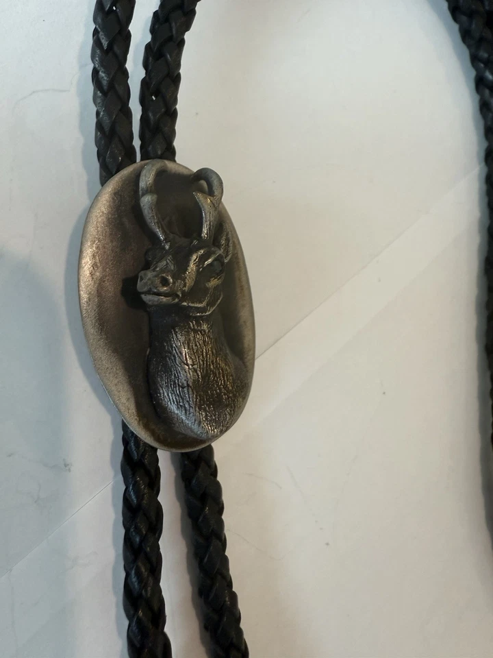 Tony Sánchez Plata Esterlina Cuerno Antílope Bolo Corbata Ojos de Zafiro 40” Nuevo con Etiquetas Foto 4 de 4