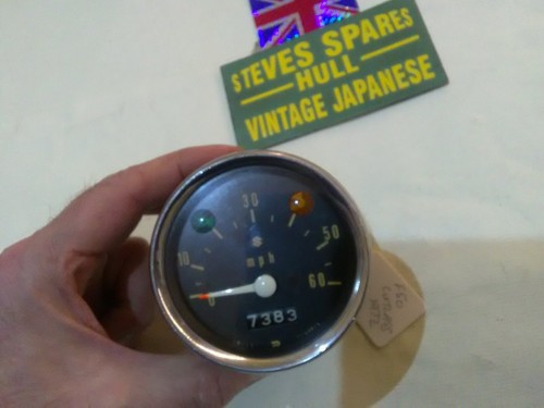 VELOCÍMETRO DE CORTE SUZUKI F50 + SELLO, 34100-19600-999. USADO. - Imagen 1 de 4