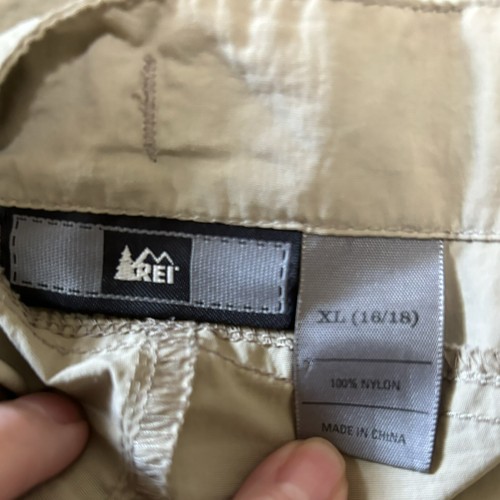 REI Girls Khaki Cargo Nylon Shorts 4” Inseam Size XL - Picture 3 of 3